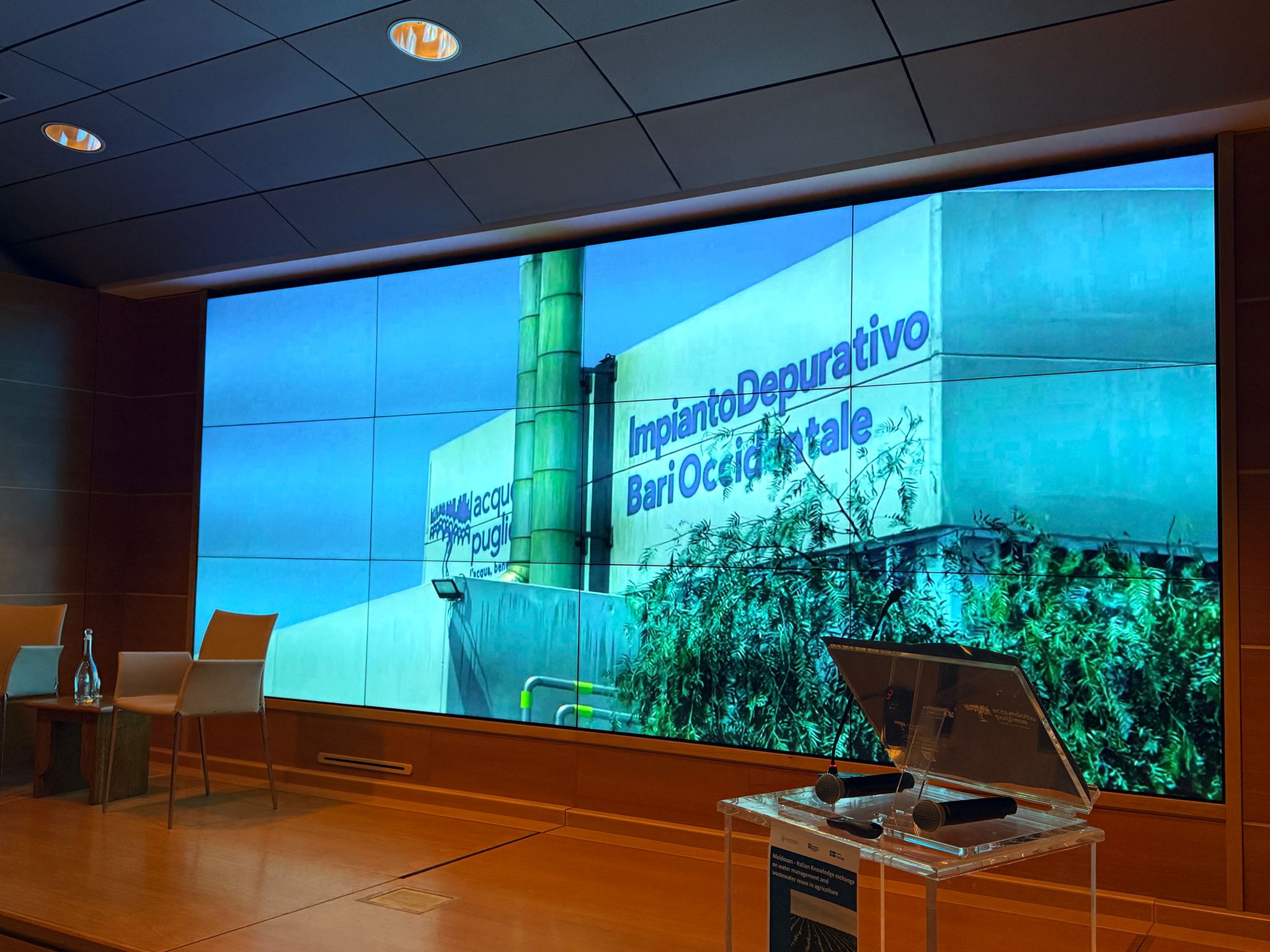 Galleria Riuso delle acque reflue in agricoltura: Regione e Aqp condividono le buone pratiche con la delegazione della Repubblica di Moldavia - Diapositiva 5 di 5