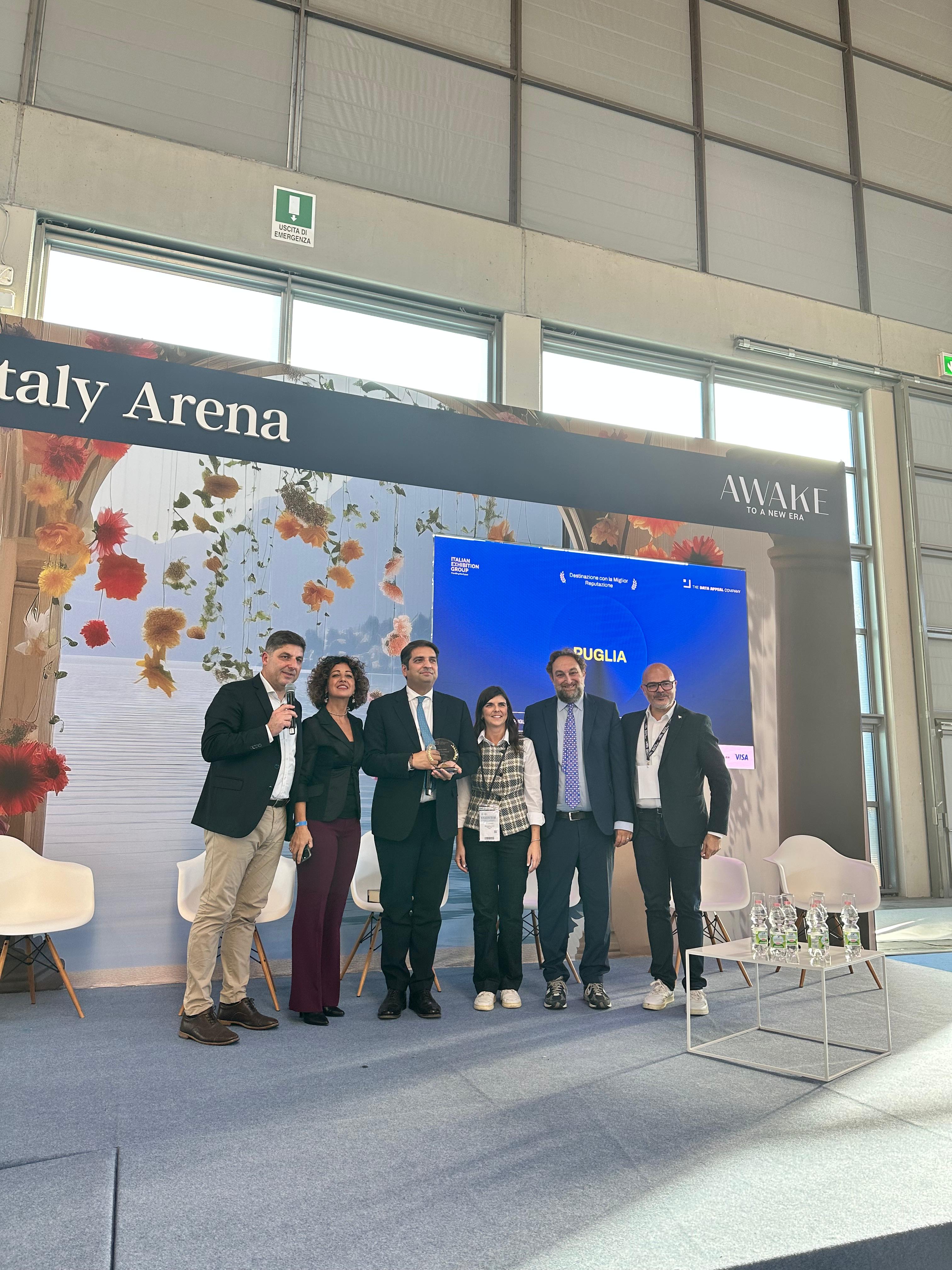 Galleria Alla Puglia premio Data Appeal “Migliore Reputazione” per soddisfazione e popolarità - Diapositiva 3 di 4